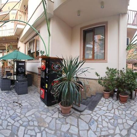 Danisimo Hotel Tbilissi Extérieur photo