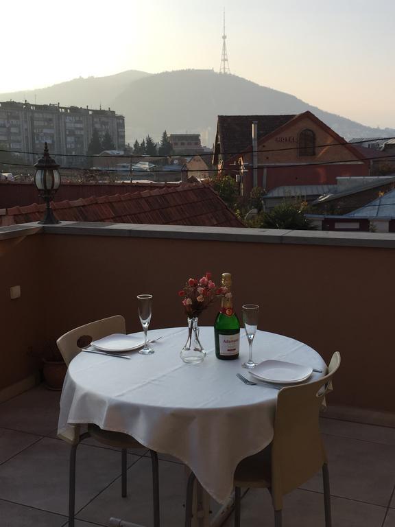 Danisimo Hotel Tbilissi Extérieur photo
