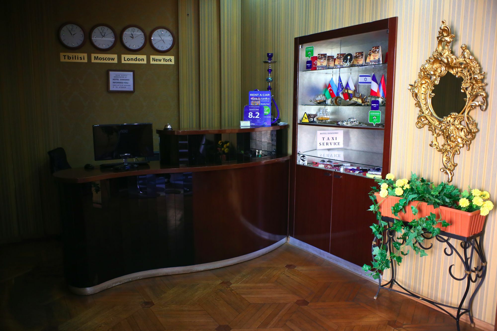 Danisimo Hotel Tbilissi Extérieur photo